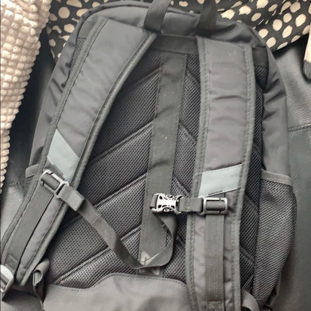 New backpack - Picture 2 of 2